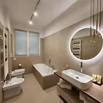 Olmo Luxury - By Myhomeincomo Όπως
