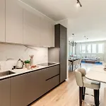 Apartment Olmo Luxury - By Myhomeincomo