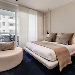 Olmo Luxury - By Myhomeincomo *