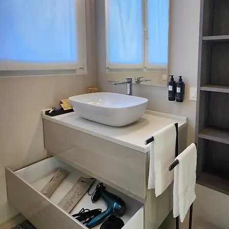 Olmo Luxury - By Myhomeincomo Διαμέρισμα