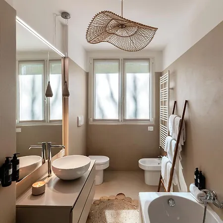 Olmo Luxury - By Myhomeincomo Daire