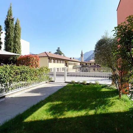 Olmo Luxury - By Myhomeincomo