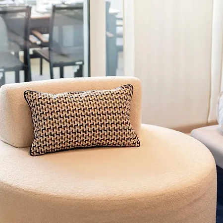 Daire Olmo Luxury - By Myhomeincomo