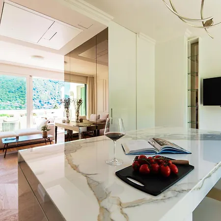 Olmo Luxury - By Myhomeincomo *