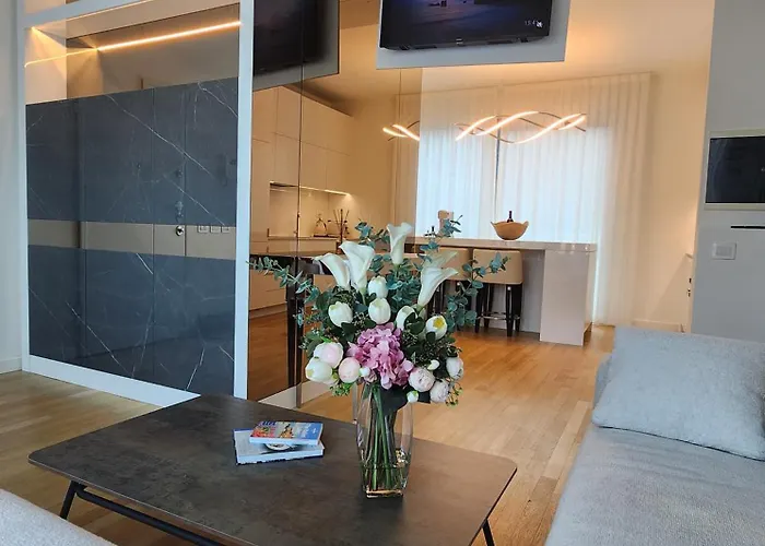 Olmo Luxury - By Myhomeincomo * Como