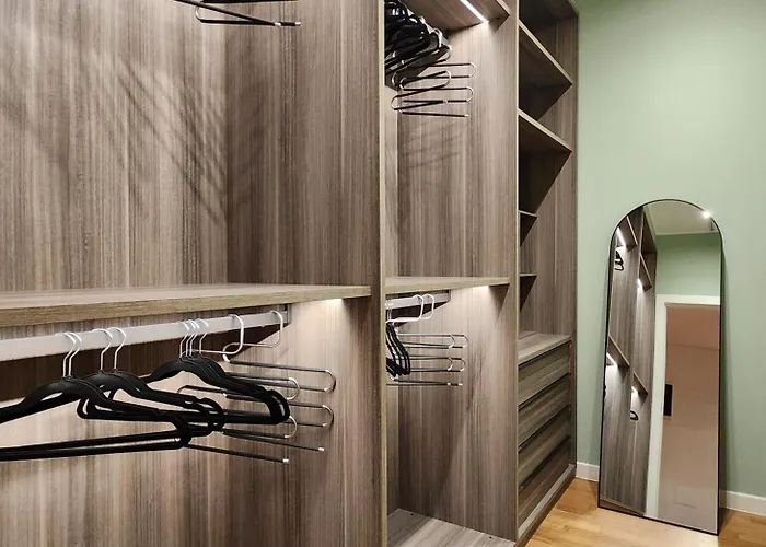 Olmo Luxury - By Myhomeincomo