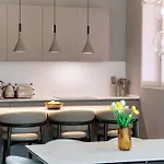 Olmo Luxury - By Myhomeincomo