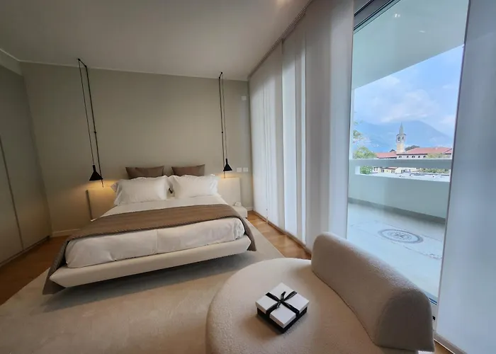 Olmo Luxury - By Myhomeincomo *